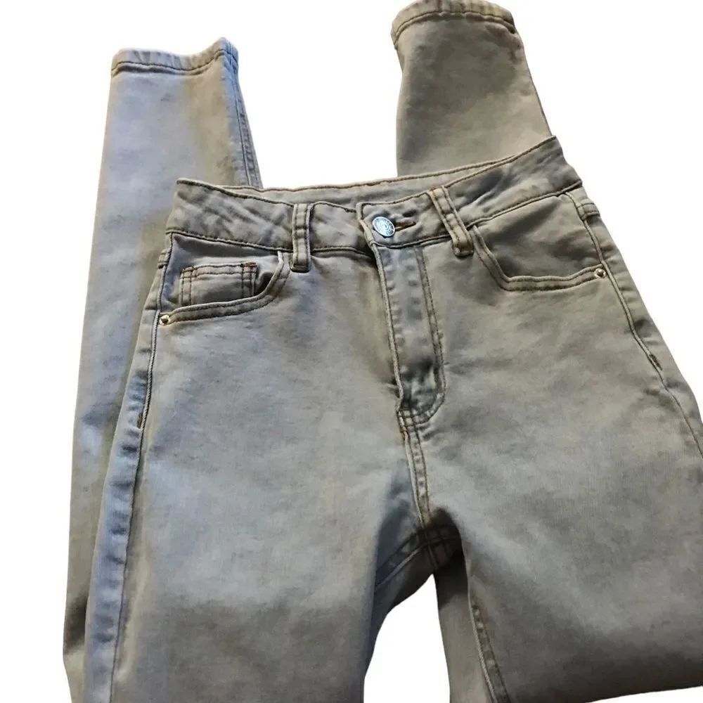 She in petite size XXS like new excellent condition